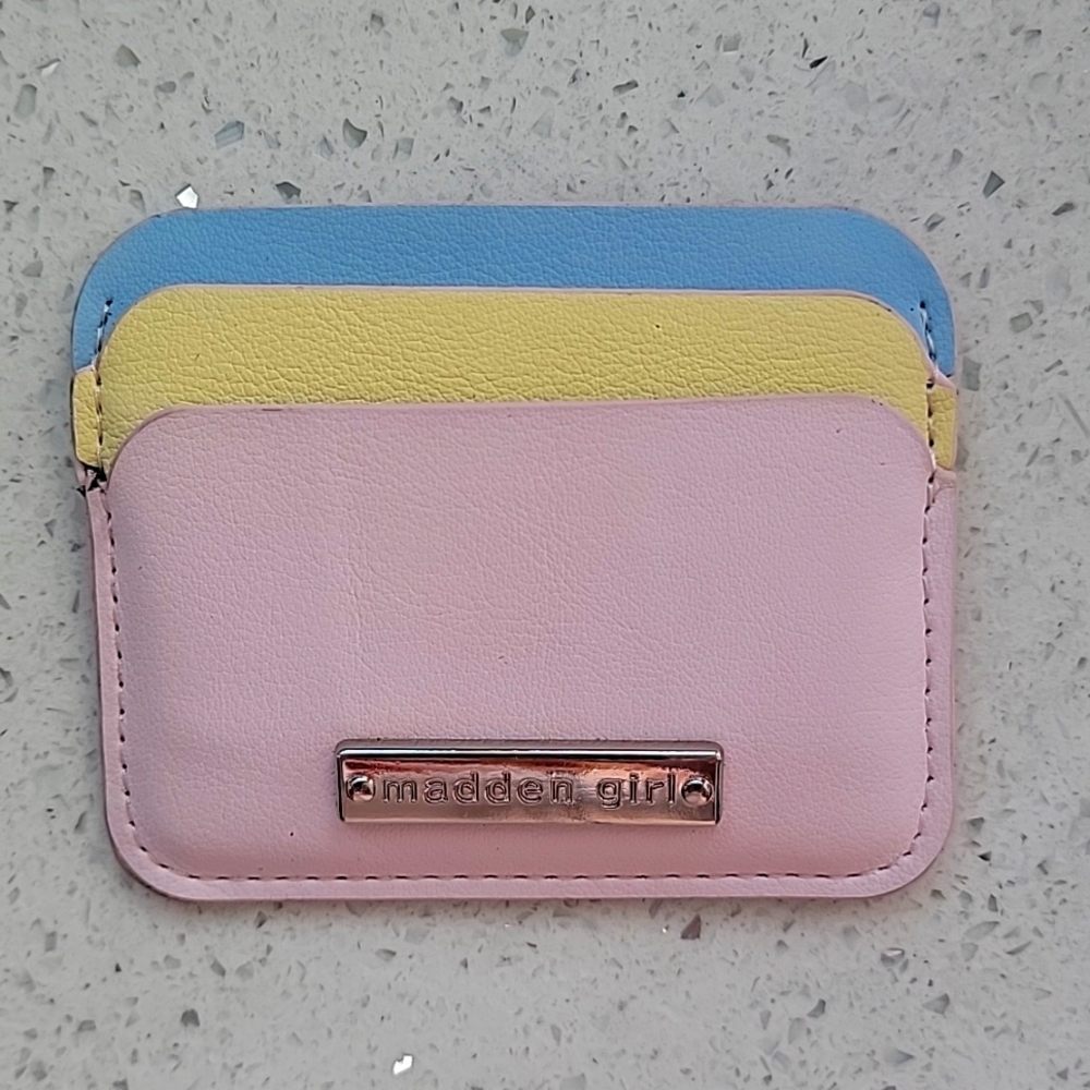 Madden Girl credit card holder